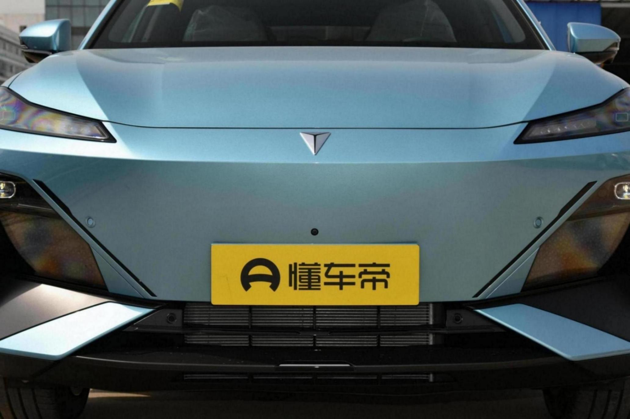 长安深蓝S07:续航超1200公里,智能配置拉满,值得购买吗?