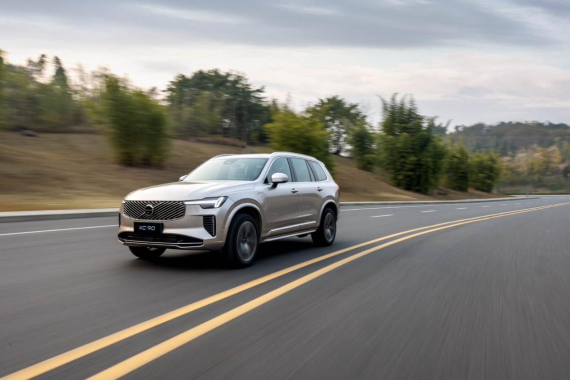 沃尔沃全新XC90和宝马X5,谁更懂新中产对“豪华”的真正期待?