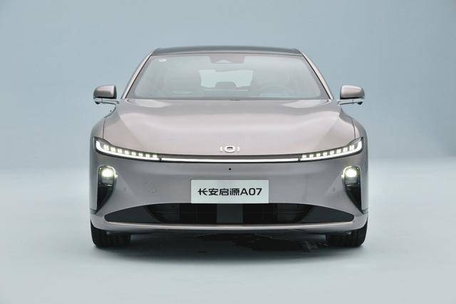 变长了也变“硬”了!最大续航1570km,仅售9万多,剑指比亚迪秦L
