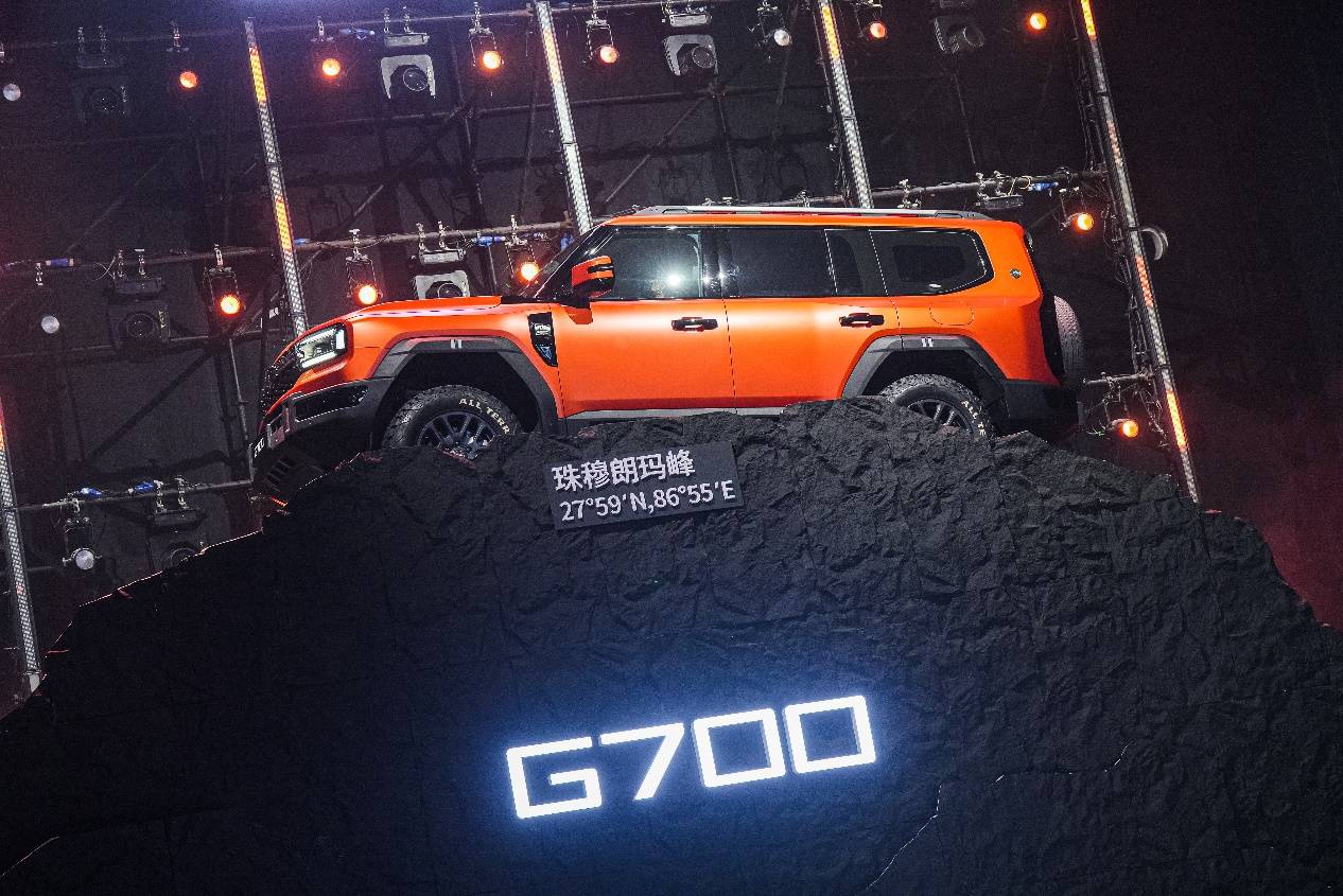 搭载鲲鹏混动与华为智驾,目标“全领域豪华电混越野SUV”